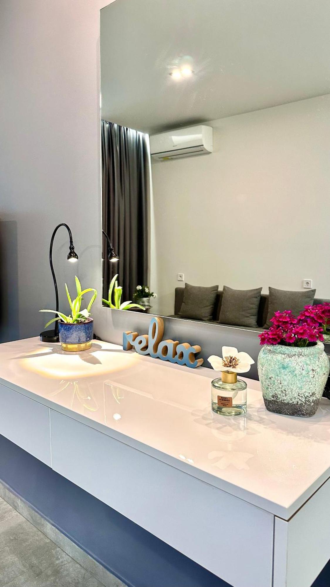 Rita Sea View Apartment
